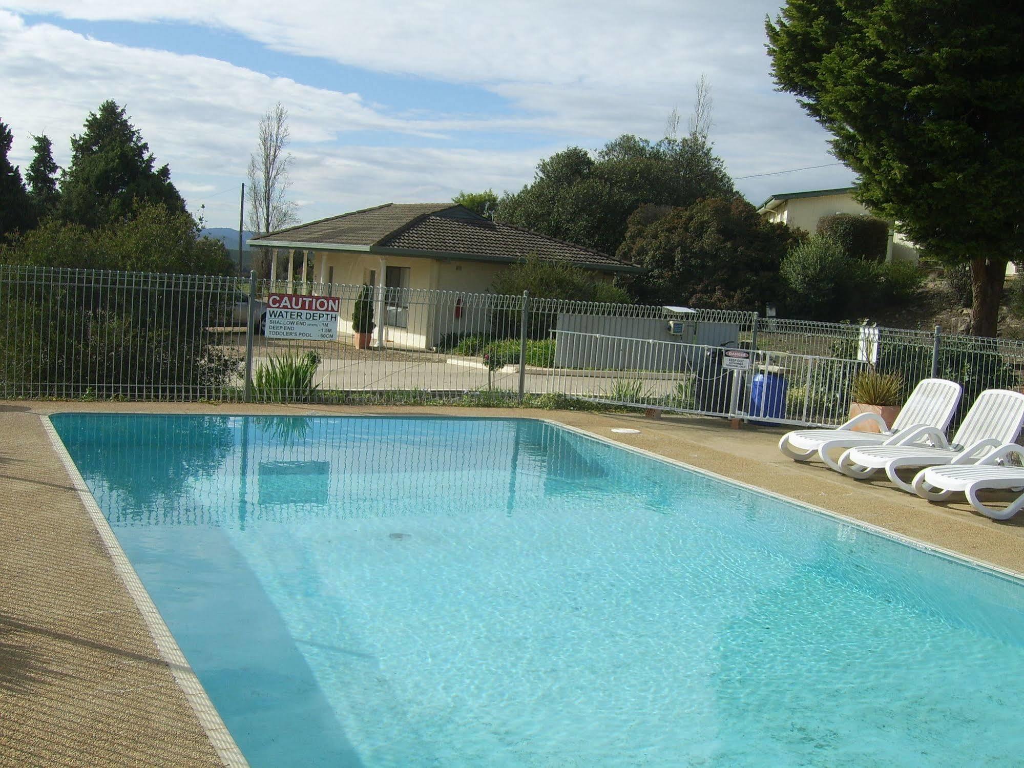 Garden Motor Inn Gundagai Exterior foto
